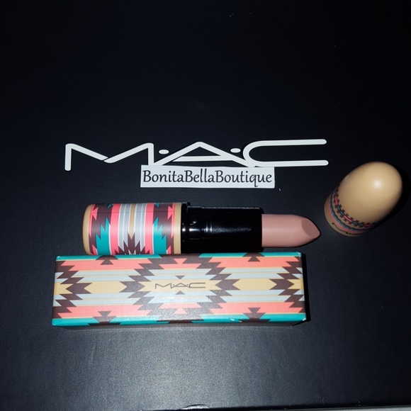 MAC COSMETICS ARROWHEAD LIPSTICK - Picture 2 of 3